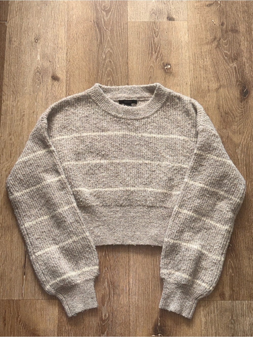 Forever 21 Cream and Light Beige Cropped Crewneck Sweater